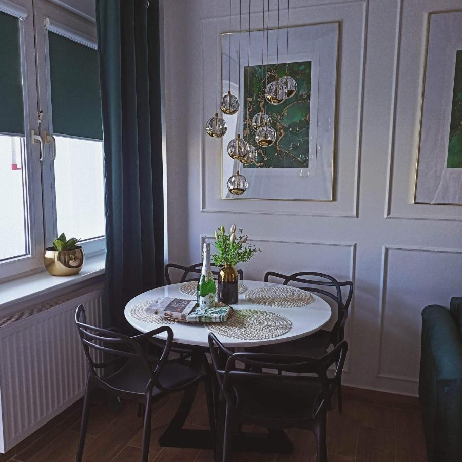 Baltikapart Hel Buitenkant foto
